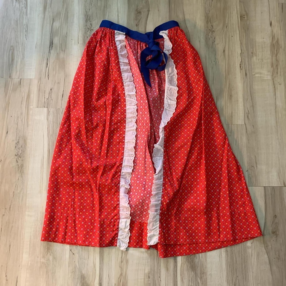 Vintage Polka Dot Kitchen Apron Red Blue Tie Eyelet Ruffle Trim One Size